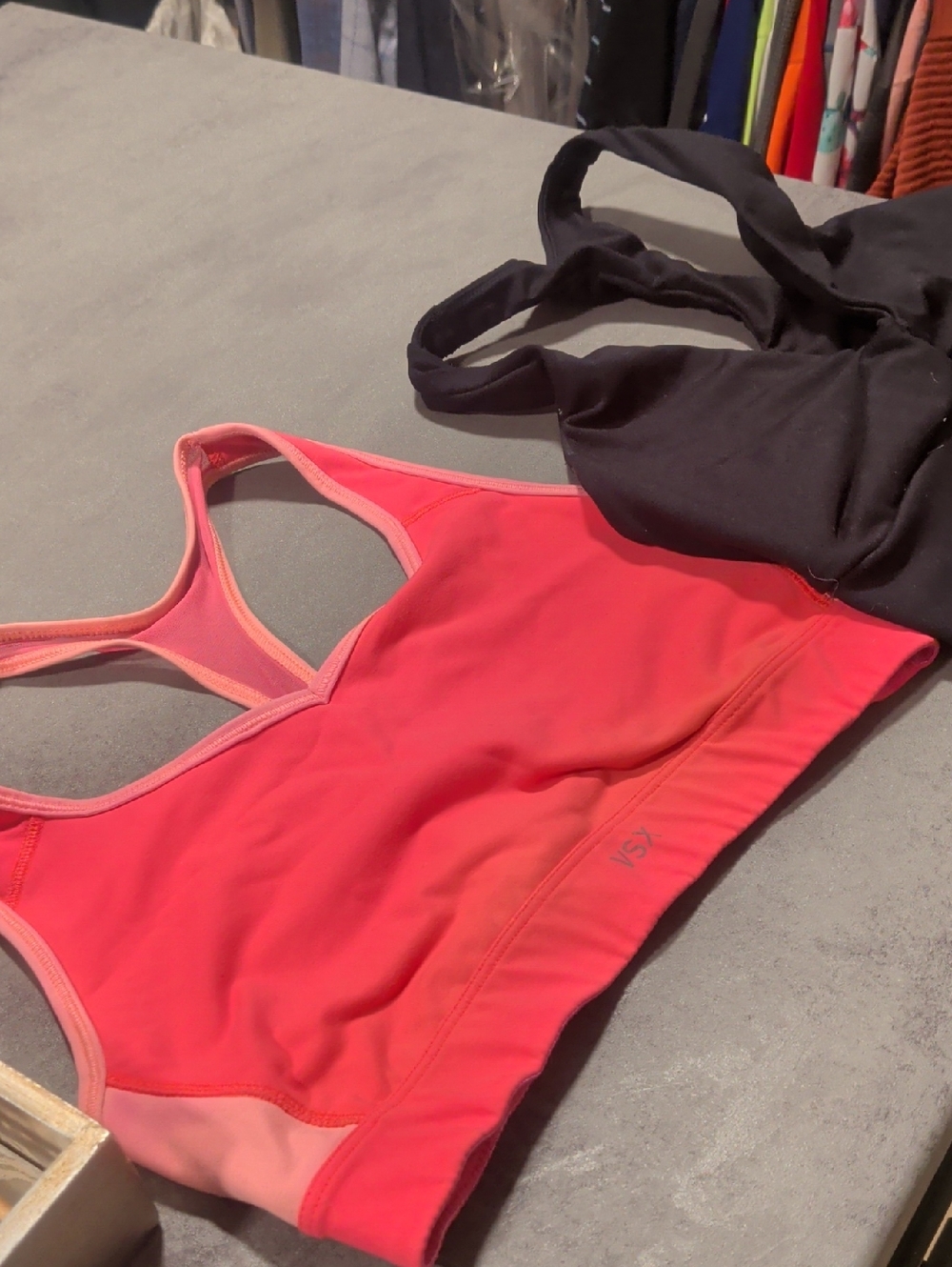 Black And Colorblock Pink Racerback Sports Bras Set /2